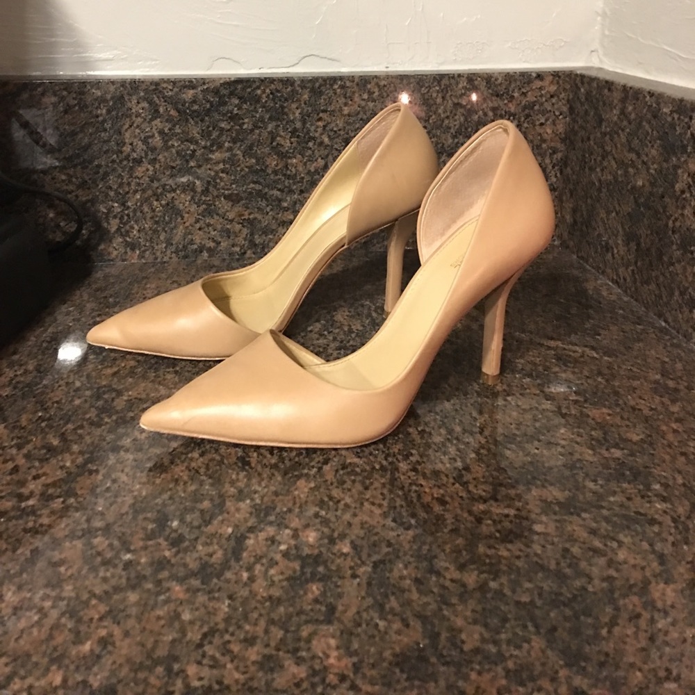Michael Kors d’Orsay Pump